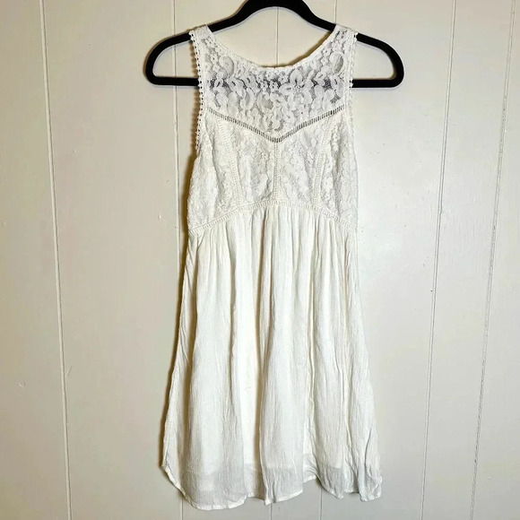 Abercrombie & Fitch Women's White Lace Mini Dress Size Medium - Picture 1 of 7